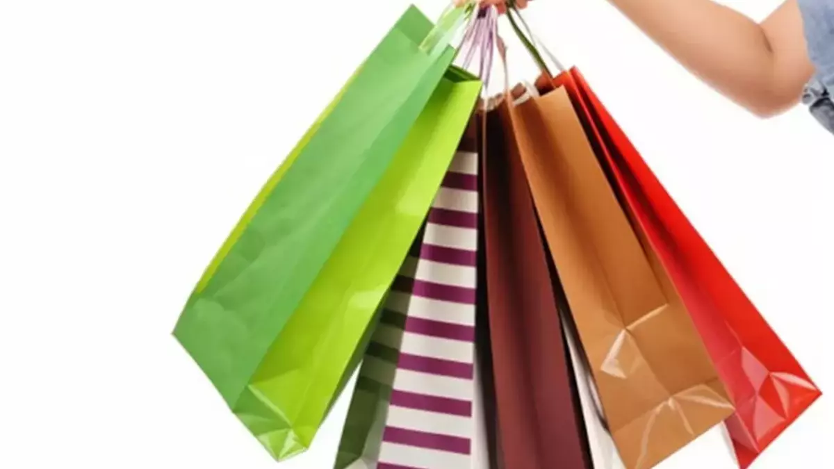 shopping wife pampering on karwa chauth