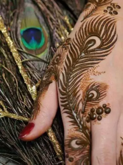 Peacock Leaves Arabic Mehndi Design