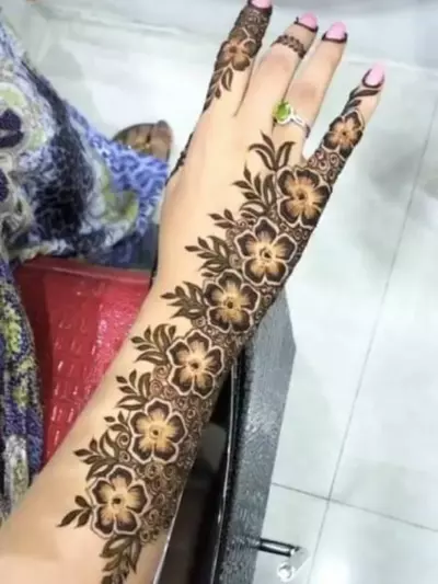 Shaded Arabic Mehndi  Design