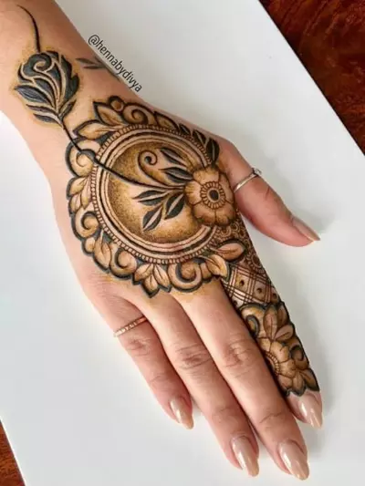 Sun & Leaves Trail Arabic Mehndi Design