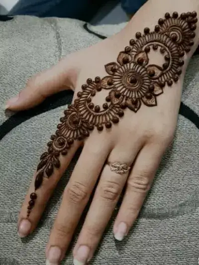 Thick Arabic Mehndi Design