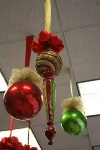 Decorate Your office with Christmas Ornaments