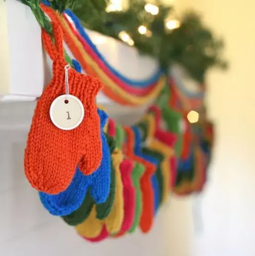 Turn Mittens into an Advent Calendar