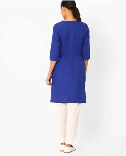 Scooped V Neckline Kurta back